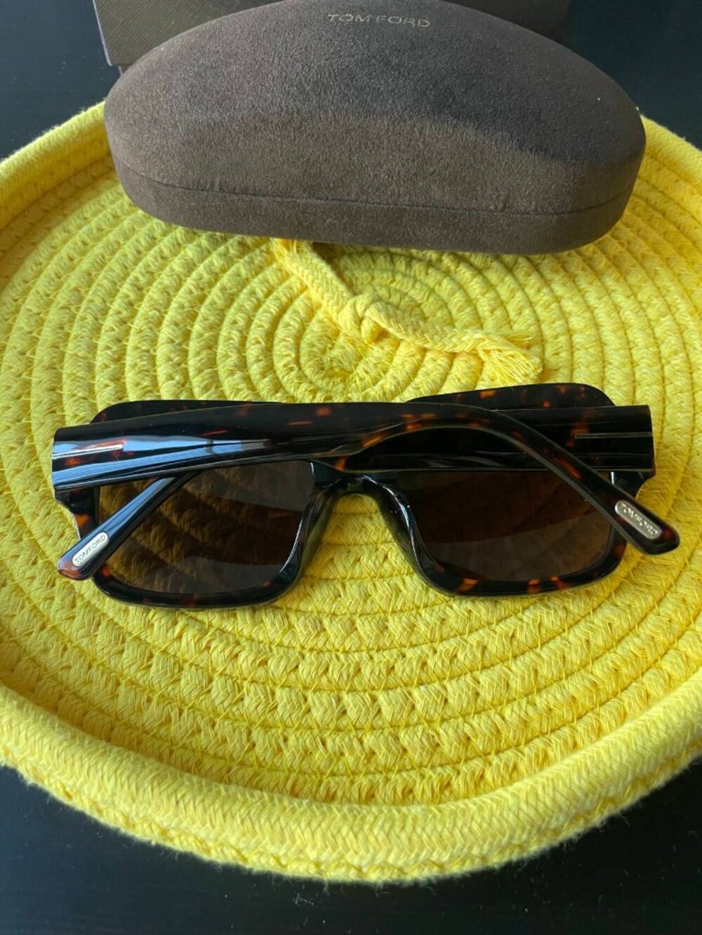 Tom Ford FT1082 Tortoise Sunglasses - Picture 3 of 6